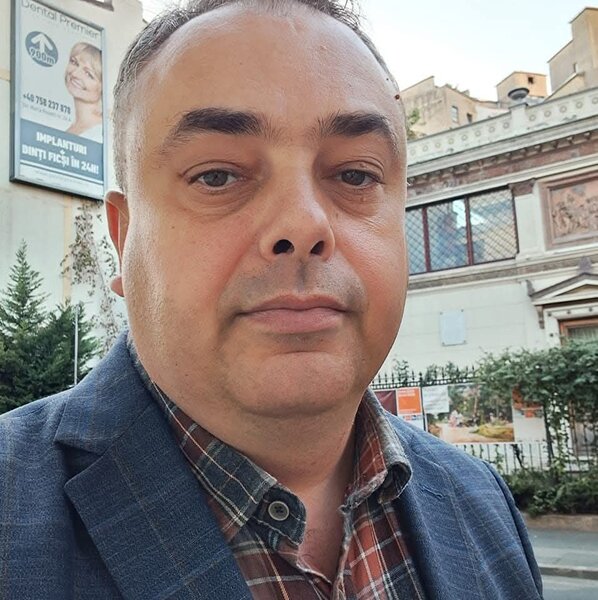 Cunostinta doamna maxim 45